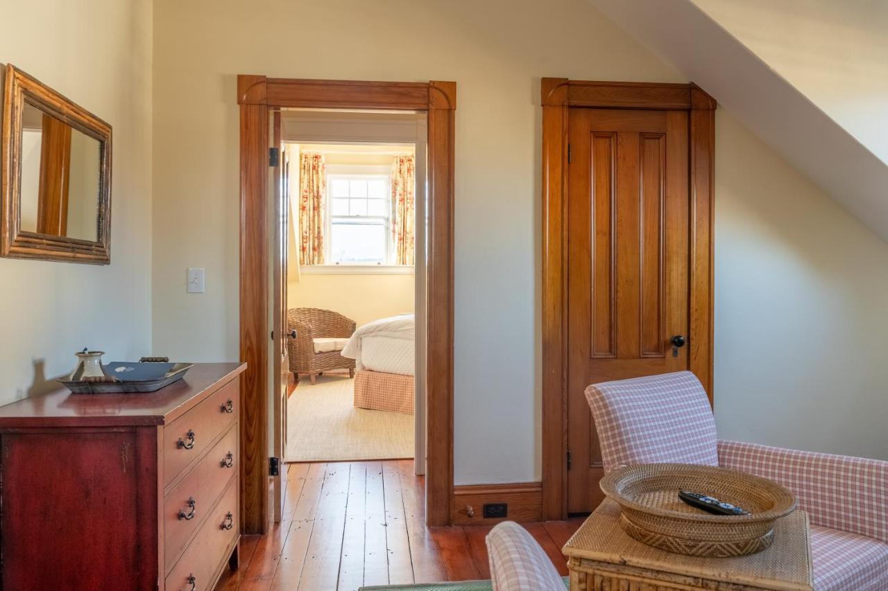 Margin Street Inn Westerly Extérieur photo