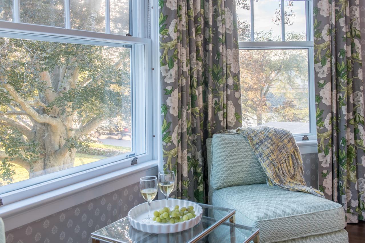 Margin Street Inn Westerly Extérieur photo